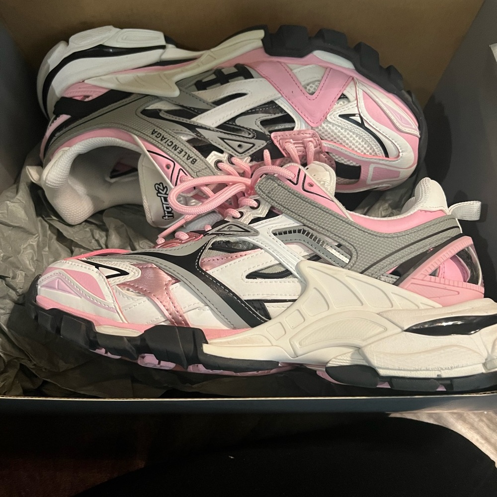 Women’s BALENCIAGA tennis shoes